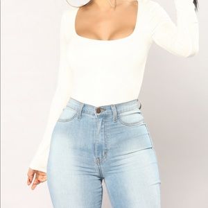 (NEVER WORN) White Square Bodysuit